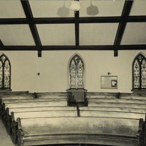 curved pews 300x300